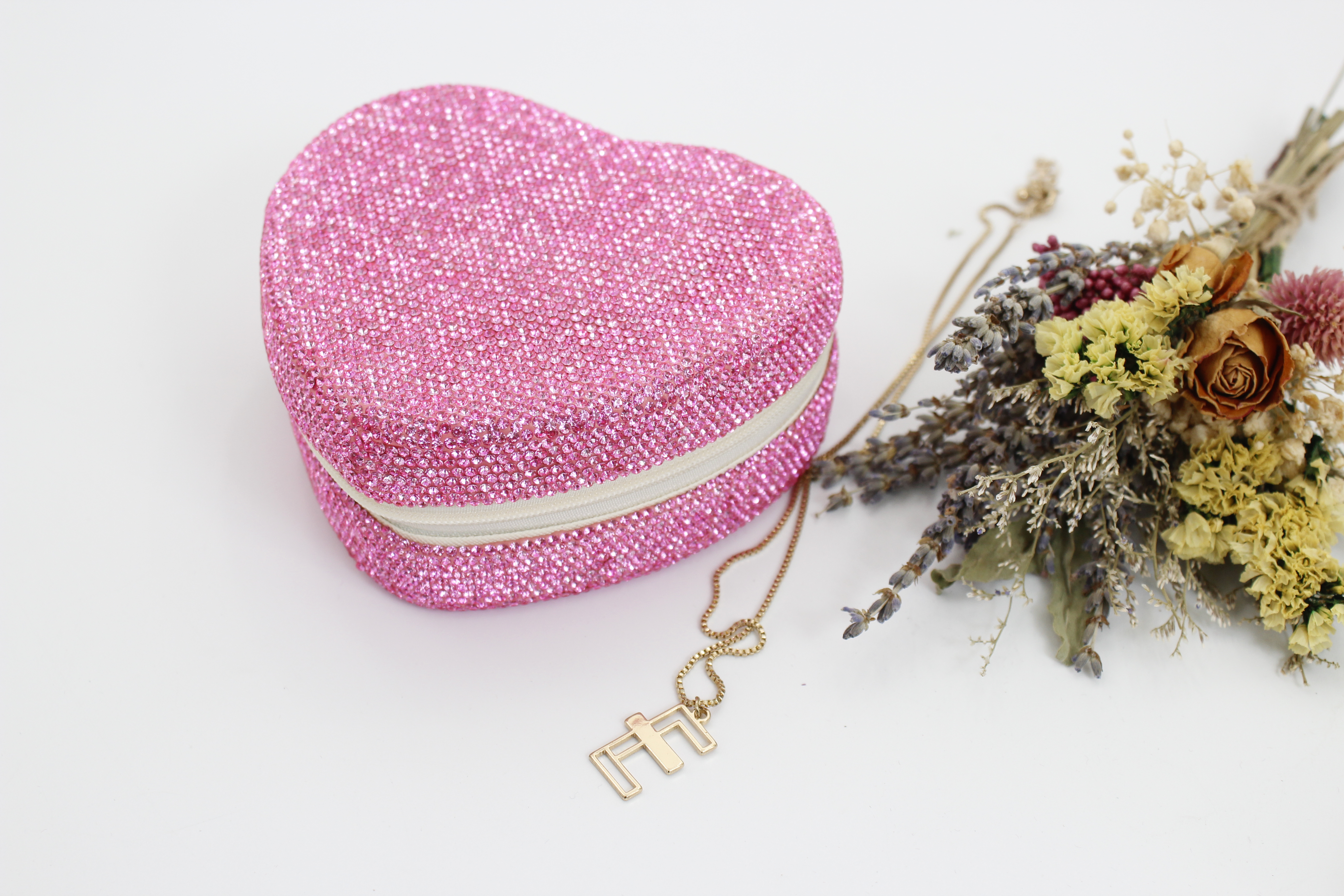 How to Find 5 Reliable Jewelry Box Supplier China