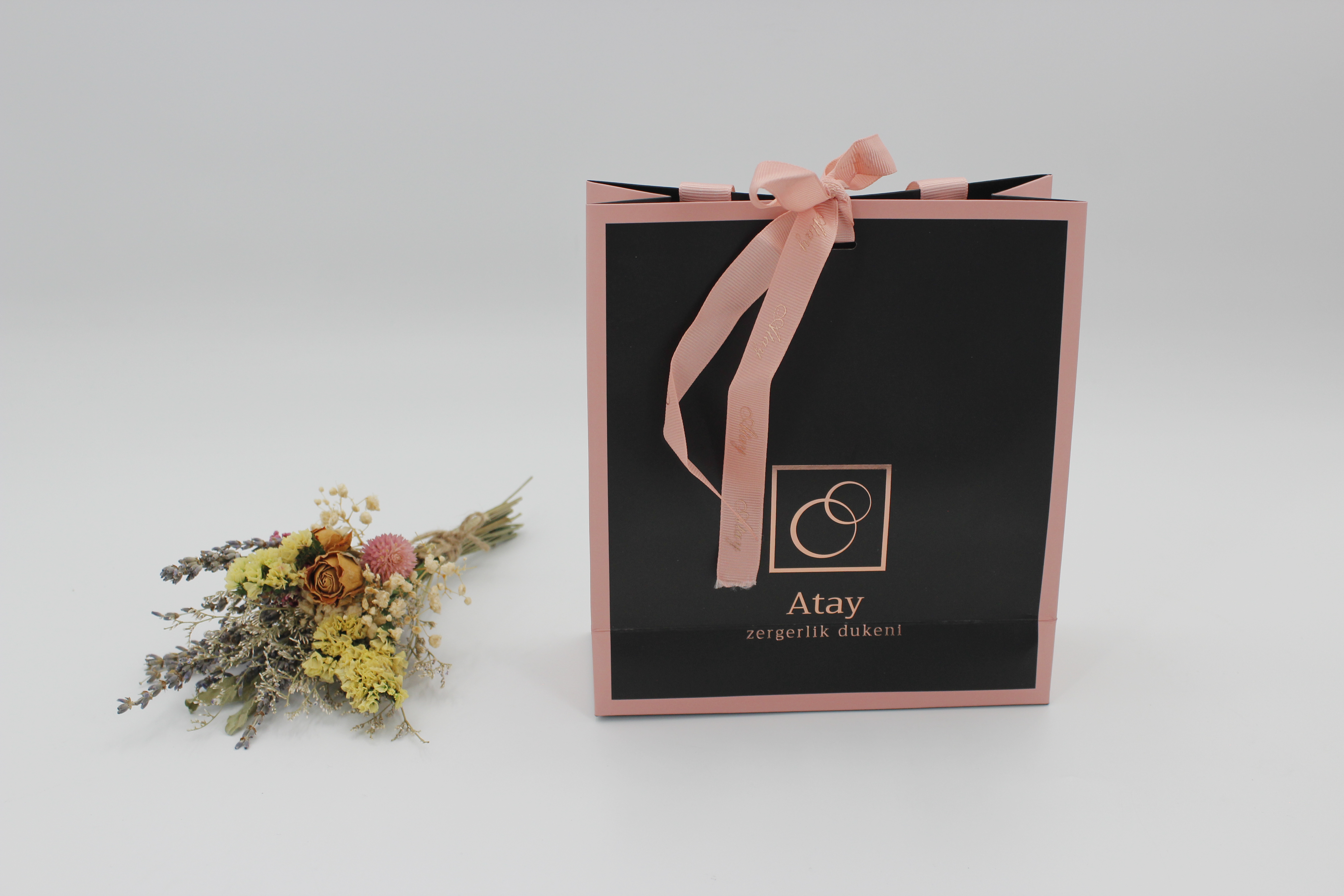 5 Tips to Source Jewelry Packaging Box From China Factory