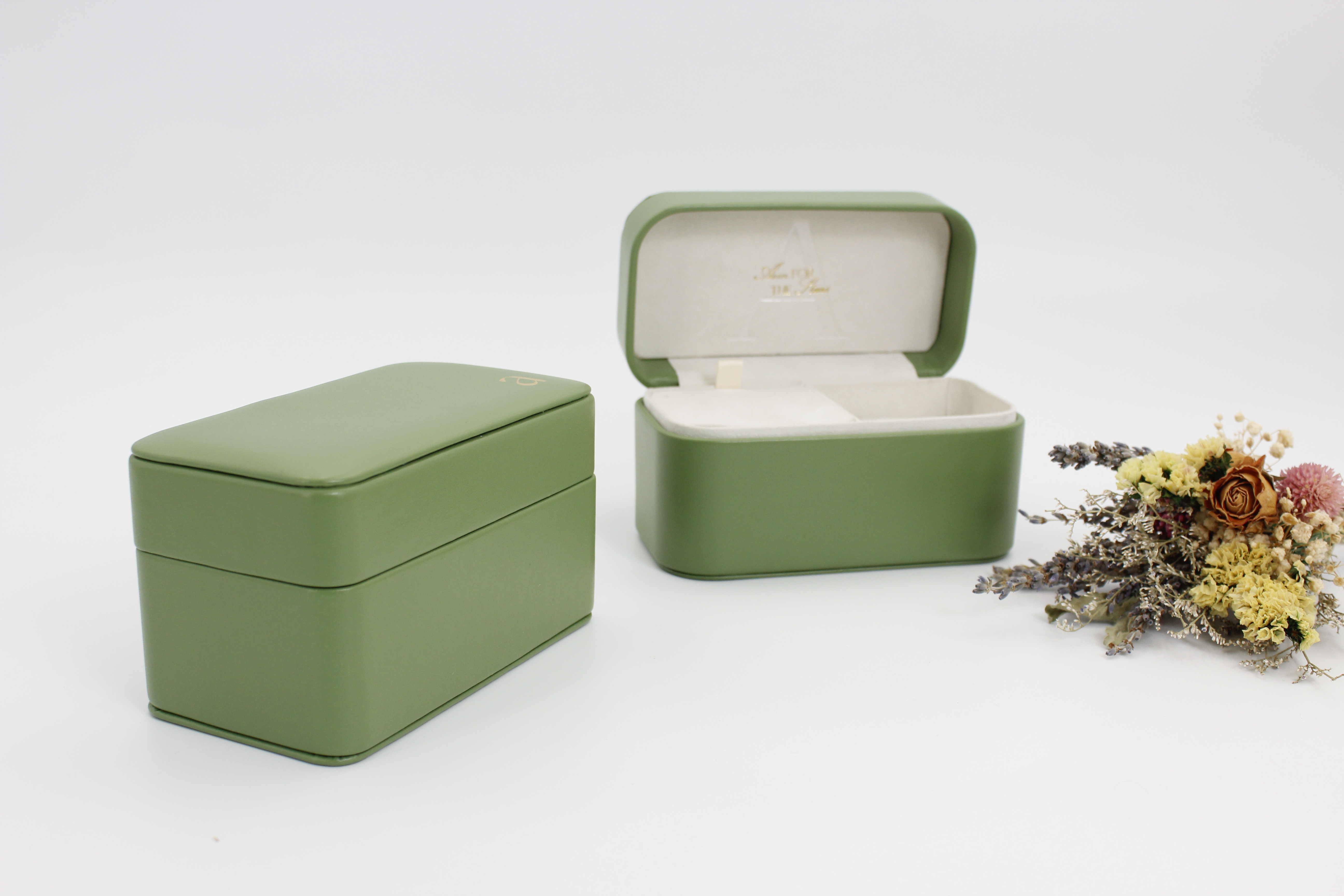 5 Tips to Choose China Jewelry Box With Foam Insert